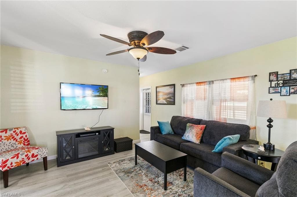 20670 River DR, ESTERO FL 33928-7