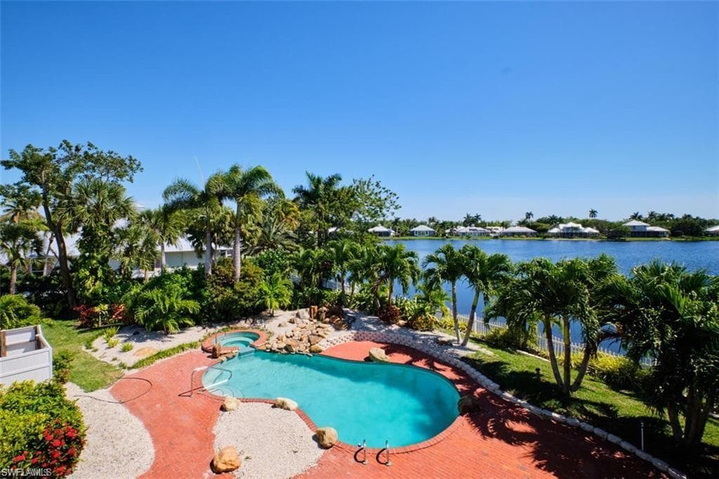 12491 Coconut Creek CT, FORT MYERS FL 33908-6
