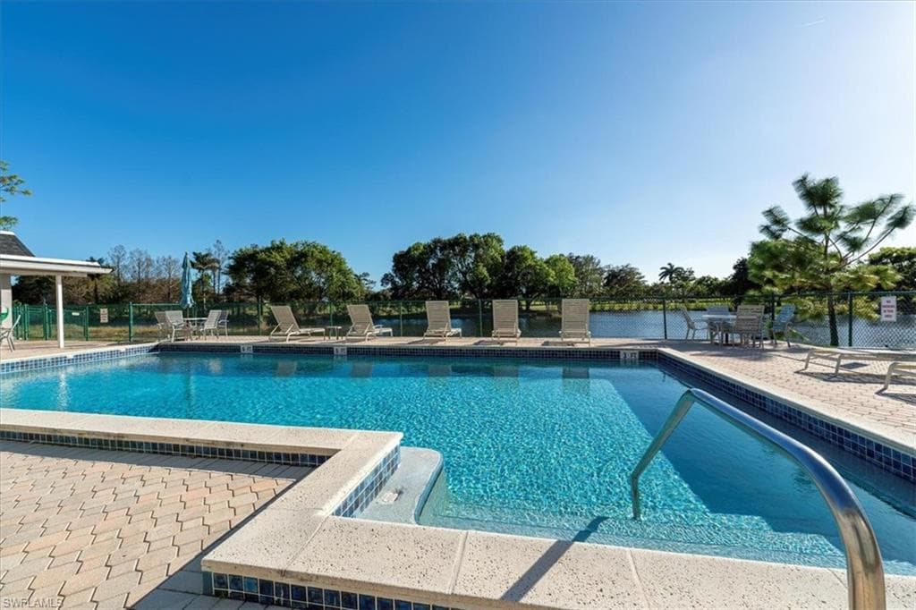 5515 Rattlesnake Hamm RD # 301, NAPLES FL 34113-17