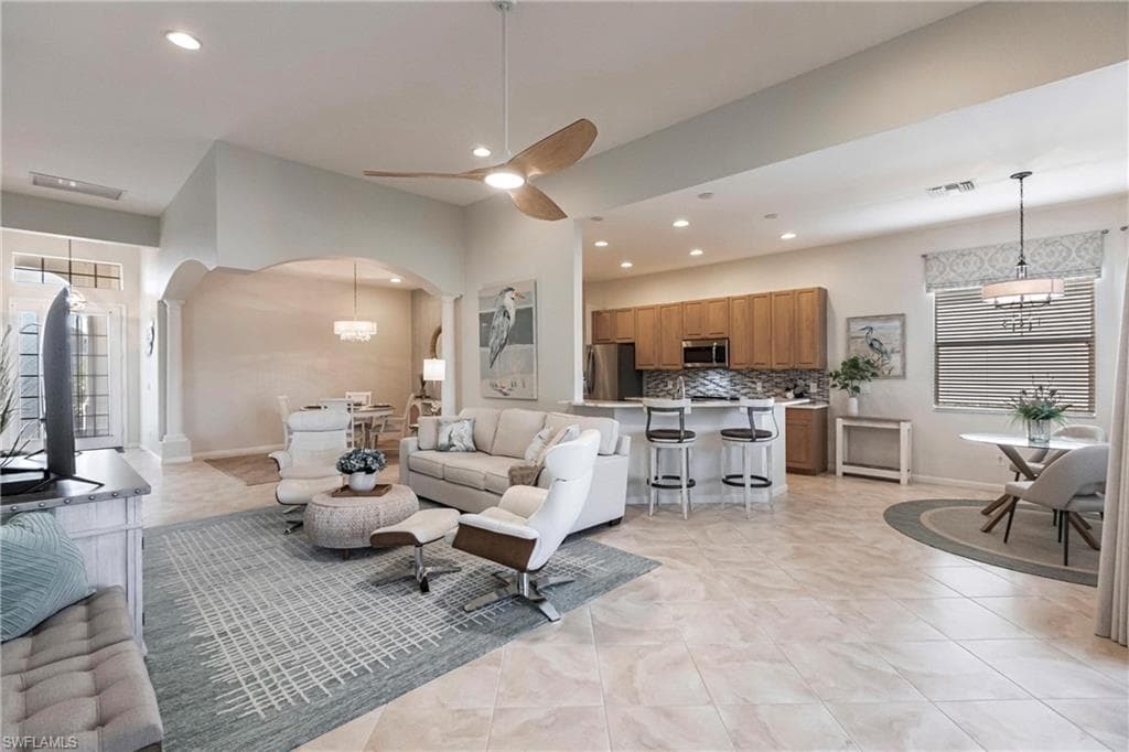 3920 Lakeview Isle CT, FORT MYERS FL 33905-16