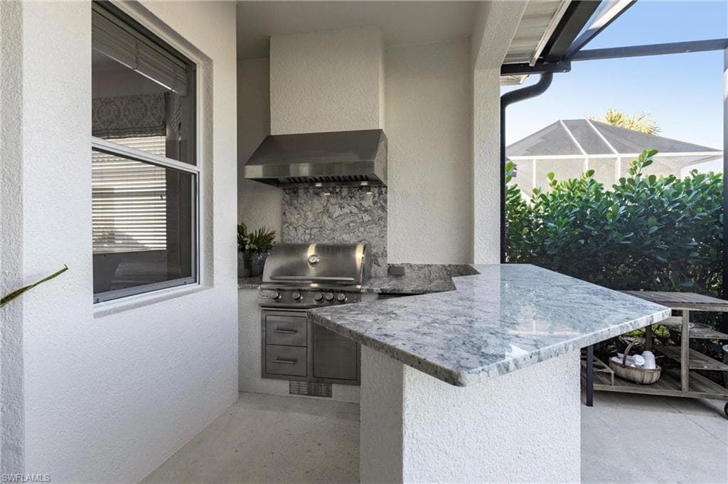 3920 Lakeview Isle CT, FORT MYERS FL 33905-33
