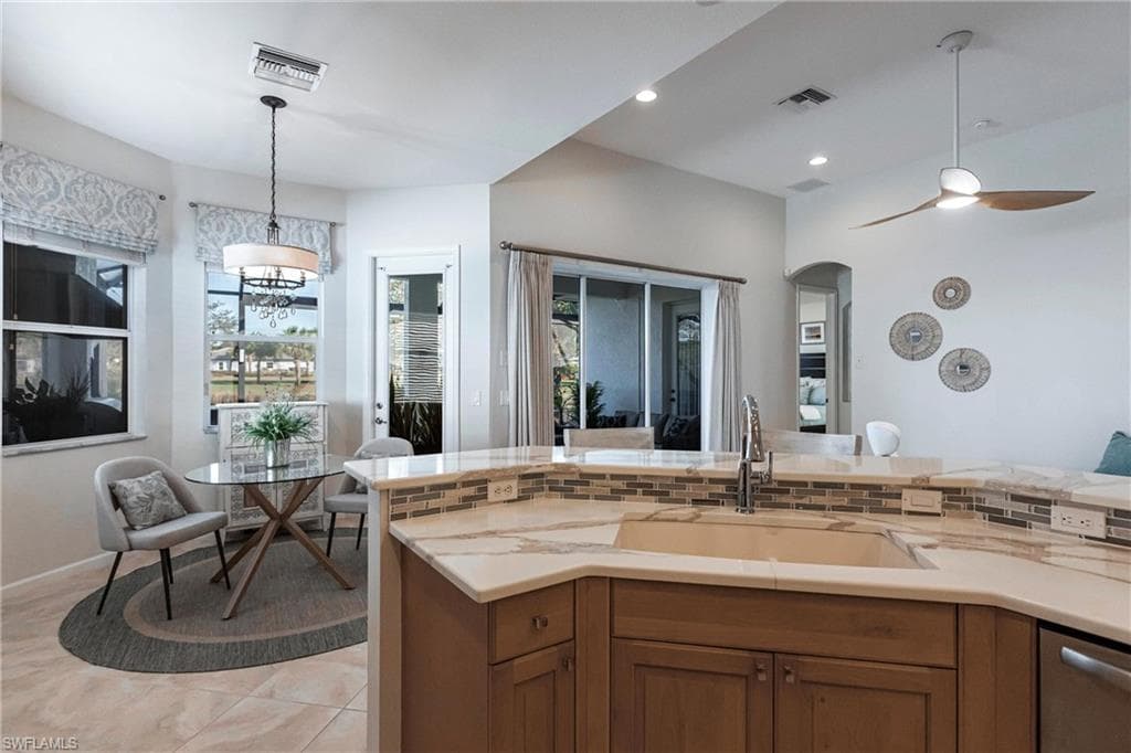 3920 Lakeview Isle CT, FORT MYERS FL 33905-13