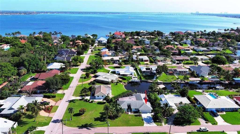 381 Norwood CT, FORT MYERS FL 33919-2