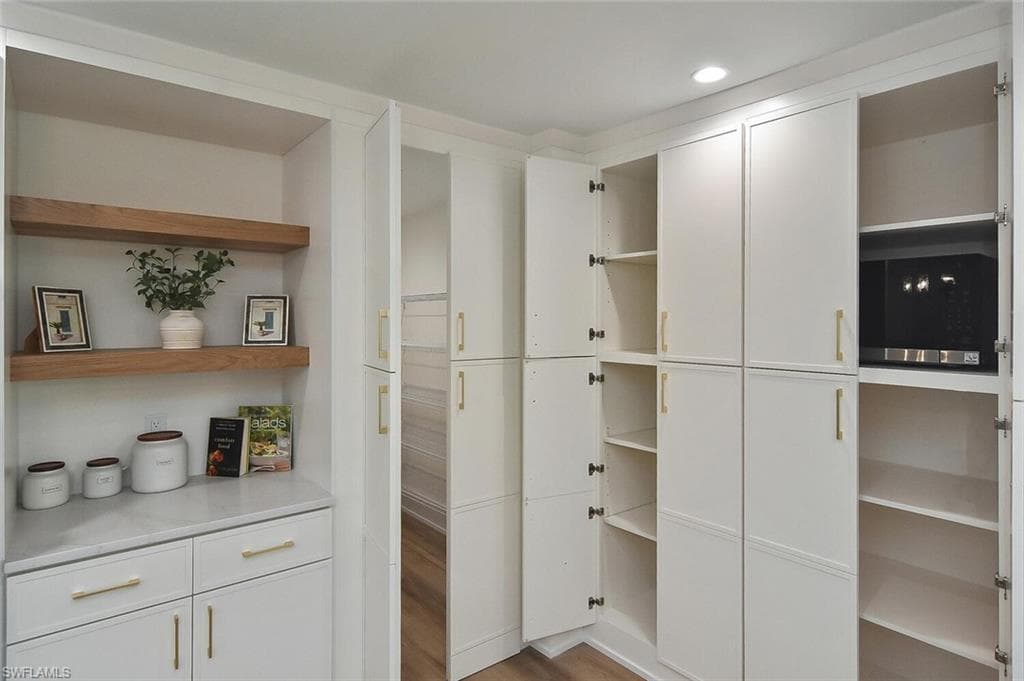 381 Norwood CT, FORT MYERS FL 33919-13