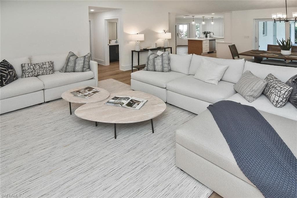 381 Norwood CT, FORT MYERS FL 33919-18