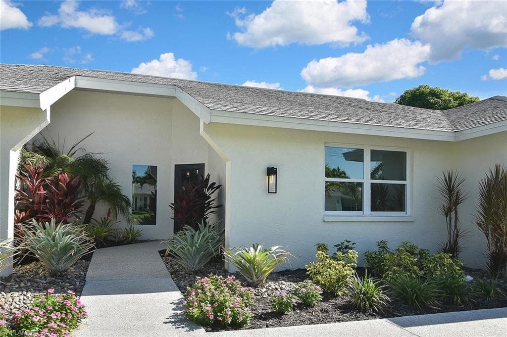 381 Norwood CT, FORT MYERS FL 33919-39