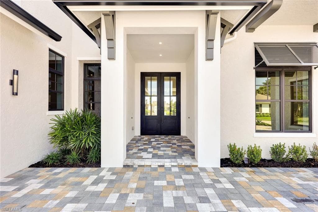 16728 Enclave CIR, NAPLES FL 34110-1