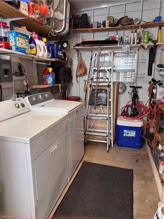 264 Shoreland DR, FORT MYERS FL 33905-25