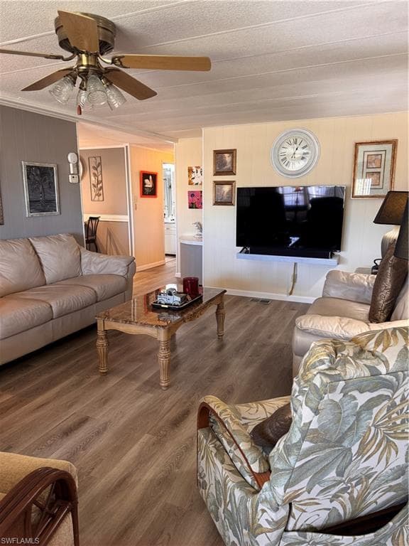 264 Shoreland DR, FORT MYERS FL 33905-10