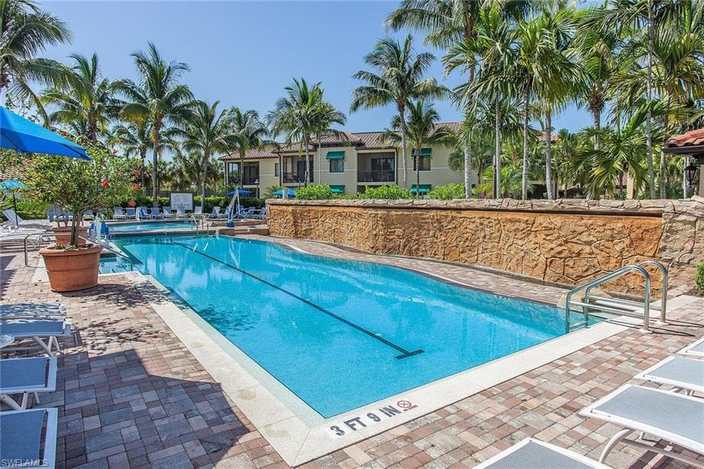 985 Sandpiper ST # I201, NAPLES FL 34102-42