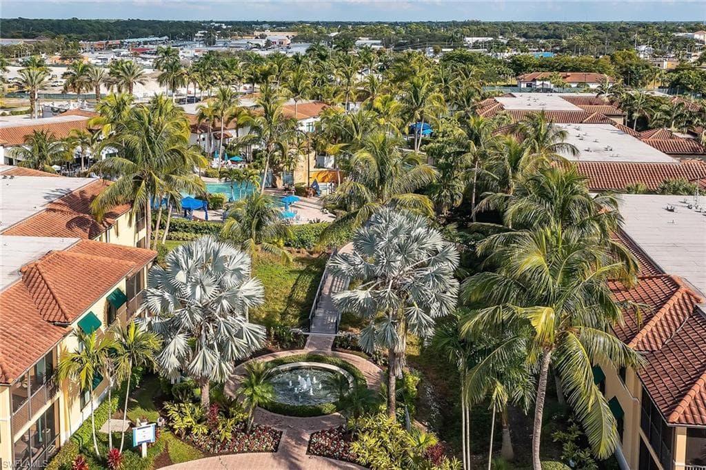 985 Sandpiper ST # I201, NAPLES FL 34102-37