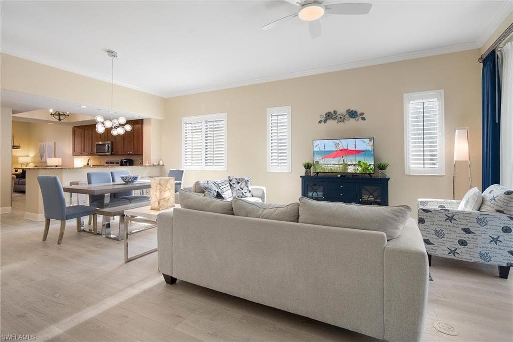 985 Sandpiper ST # I201, NAPLES FL 34102-10