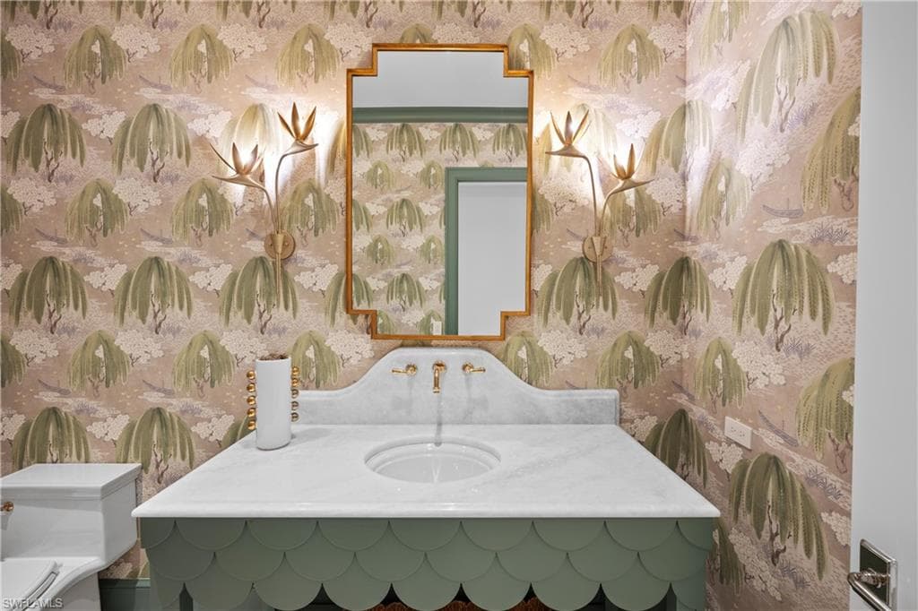 3295 Gordon DR, NAPLES FL 34102-33