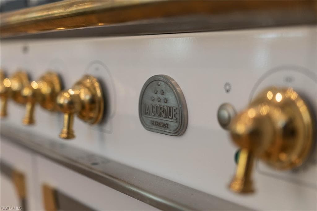 3295 Gordon DR, NAPLES FL 34102-10