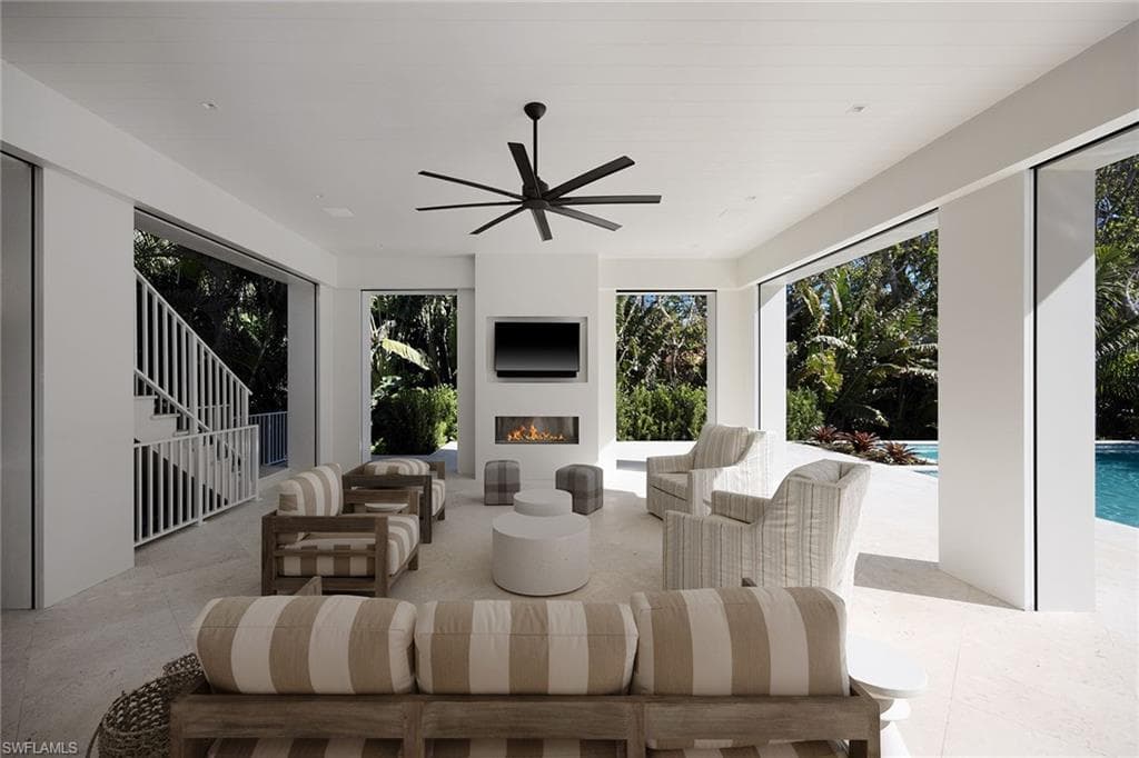 3277 Gordon DR, NAPLES FL 34102-41