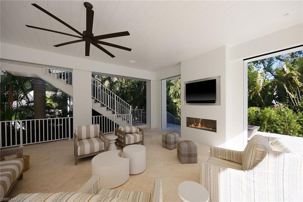 3277 Gordon DR, NAPLES FL 34102-45