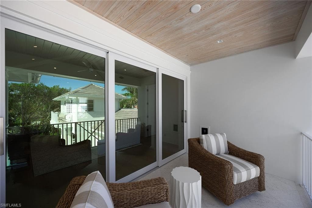 3277 Gordon DR, NAPLES FL 34102-34