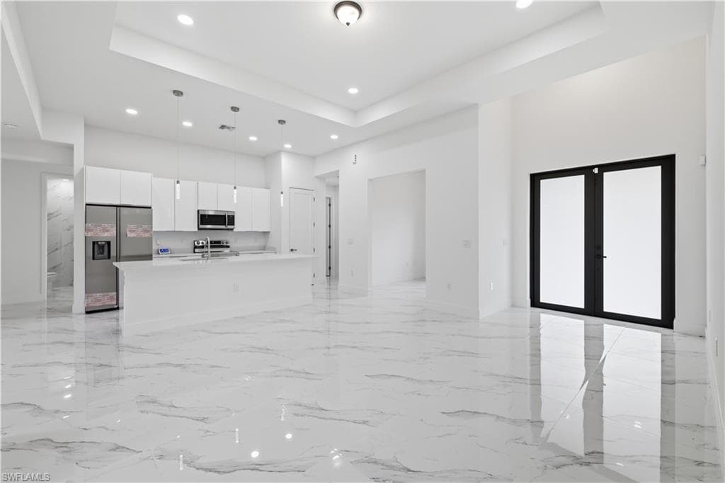 1436 Graham CIR-4