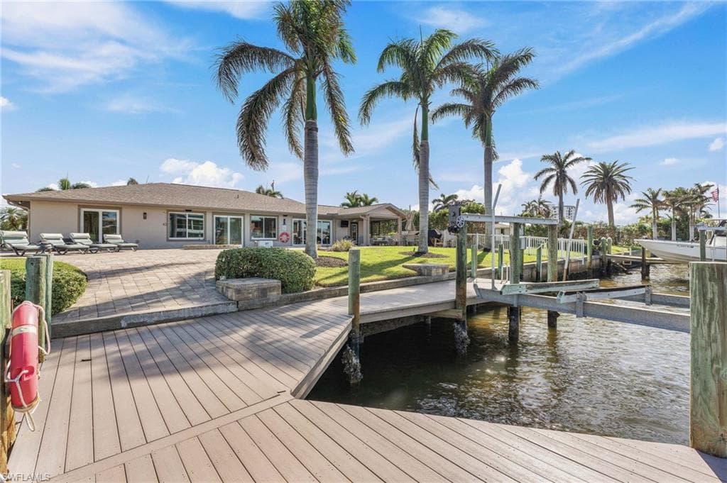 18404 Cutlass DR, FORT MYERS BEACH FL 33931-45