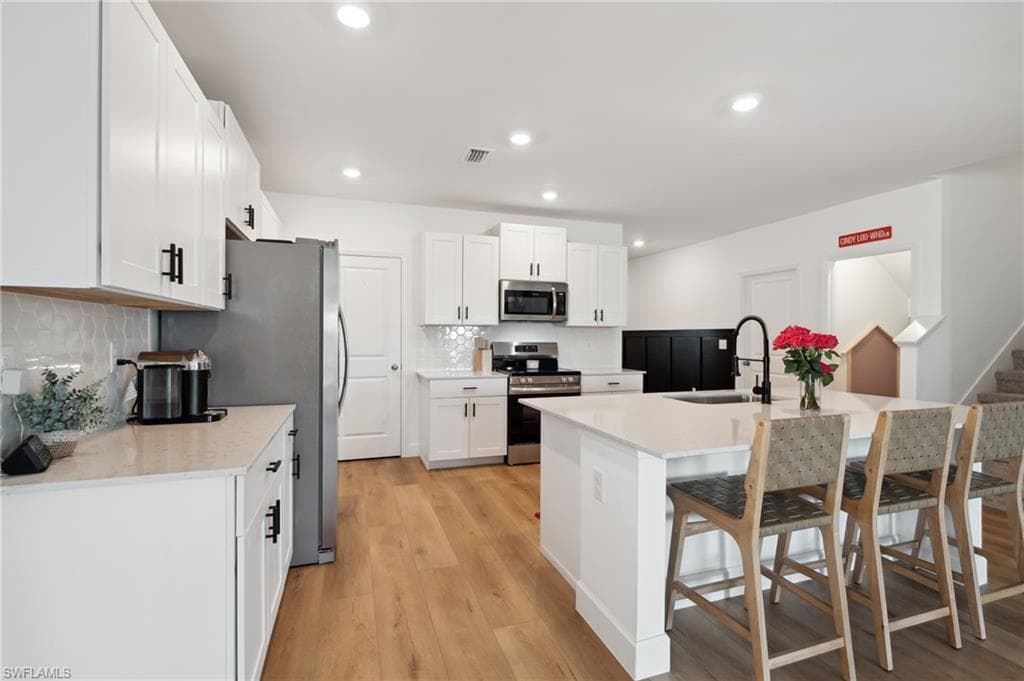 17729 Paradiso WAY, NORTH FORT MYERS FL 33917-9