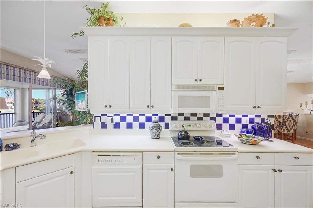 10801 Crooked River RD # 203, ESTERO FL 34135-6