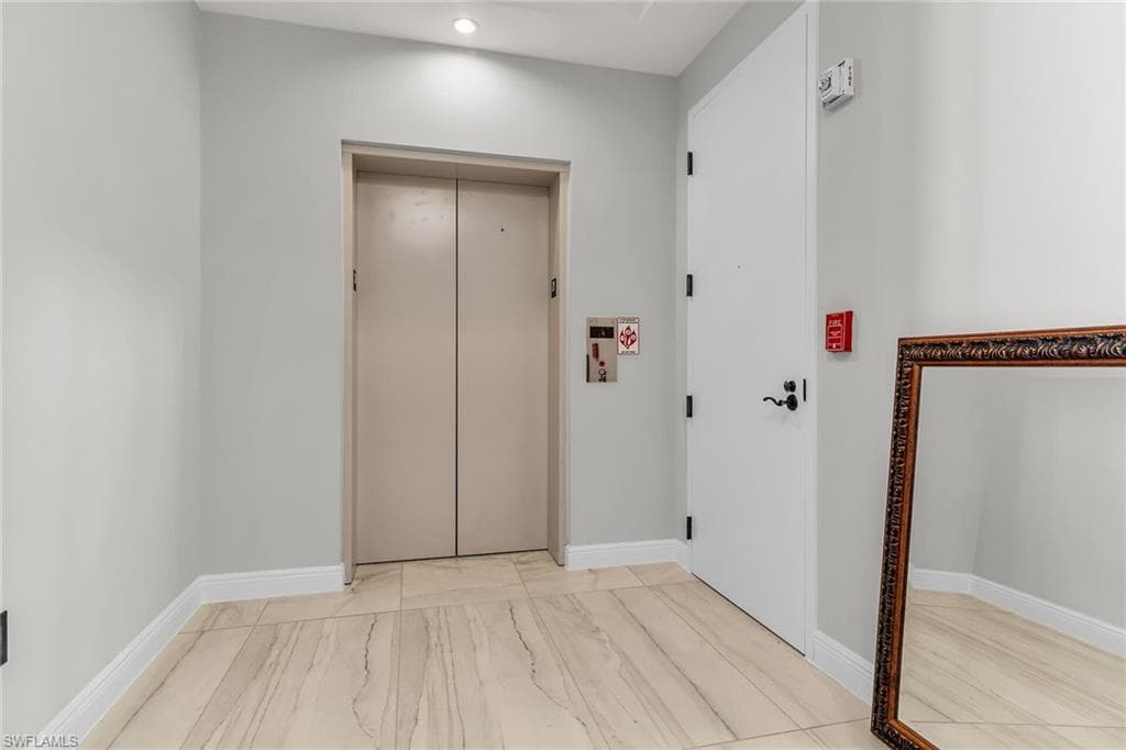 1050 Borghese LN 2105-32