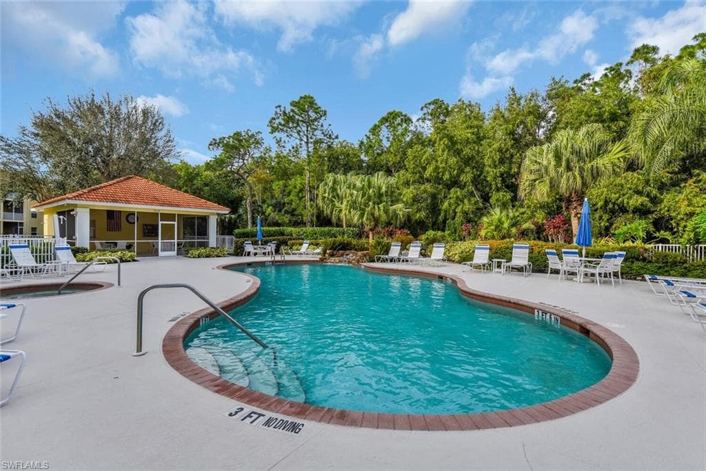 9165 Celeste DR # 303, NAPLES FL 34113-23