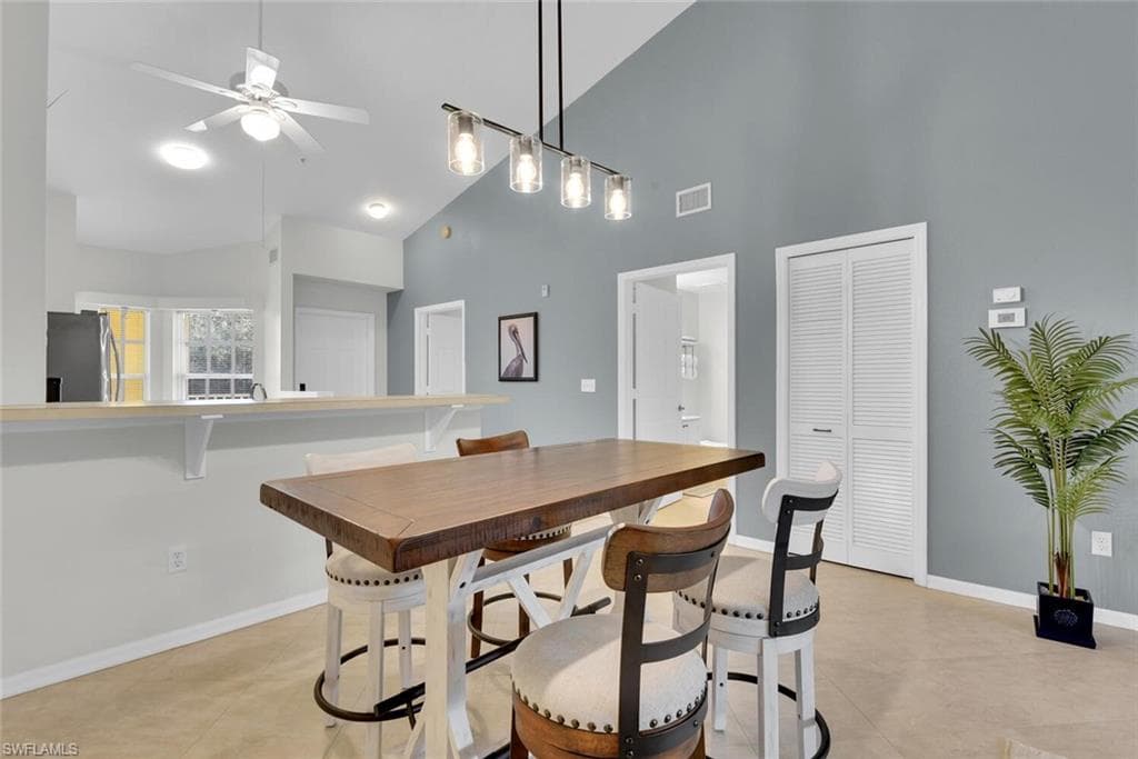 9165 Celeste DR # 303, NAPLES FL 34113-7