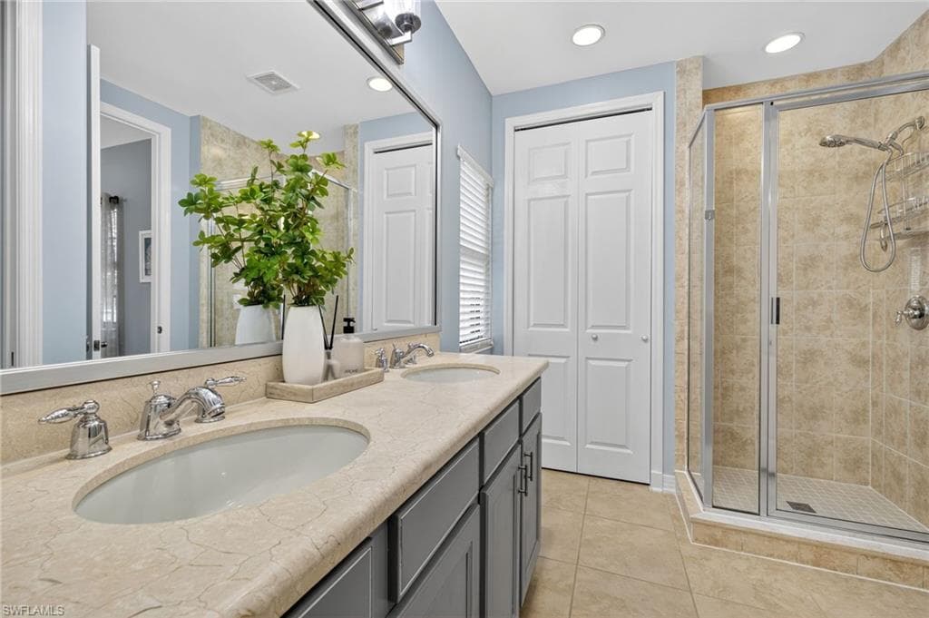 1134 Medan CT N # 33, NAPLES FL 34113-13