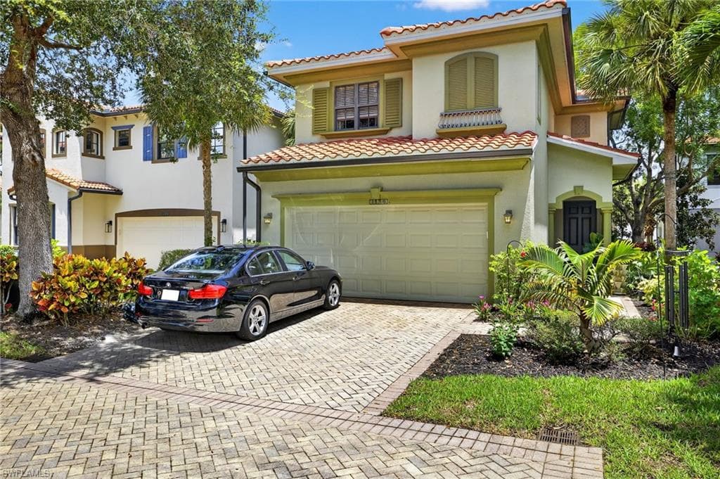 1134 Medan CT N # 33, NAPLES FL 34113-24