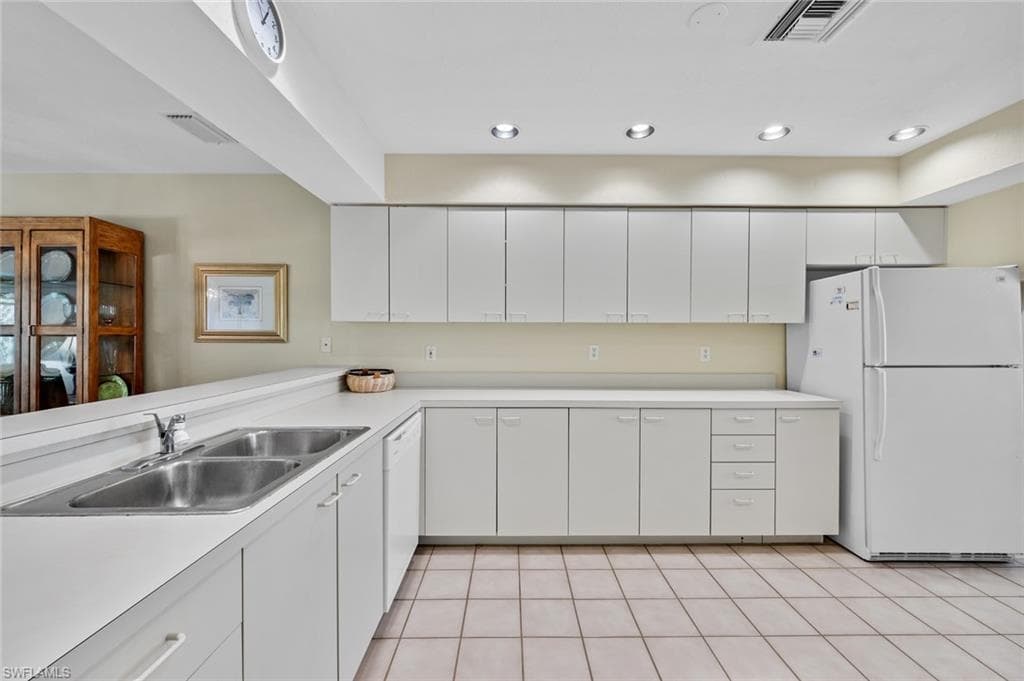 20190 Golden Panther DR # 3, ESTERO FL 33928-15