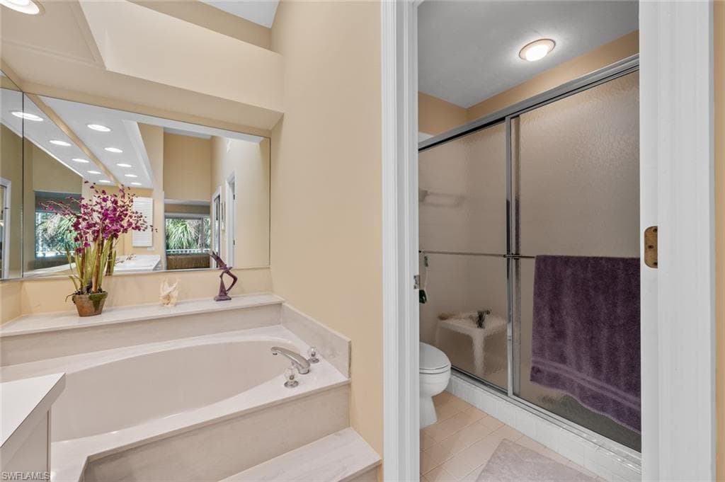 20190 Golden Panther DR # 3, ESTERO FL 33928-33