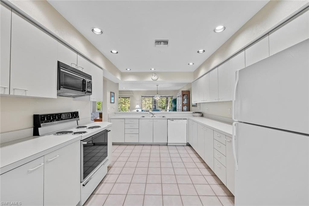 20190 Golden Panther DR # 3, ESTERO FL 33928-13