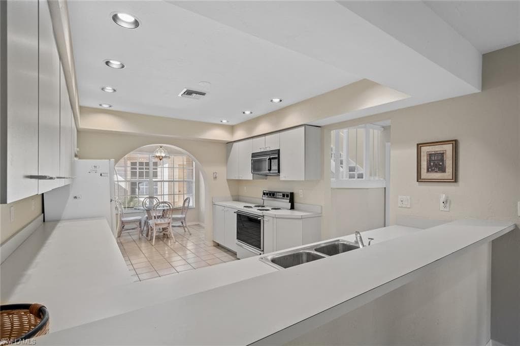 20190 Golden Panther DR # 3, ESTERO FL 33928-18