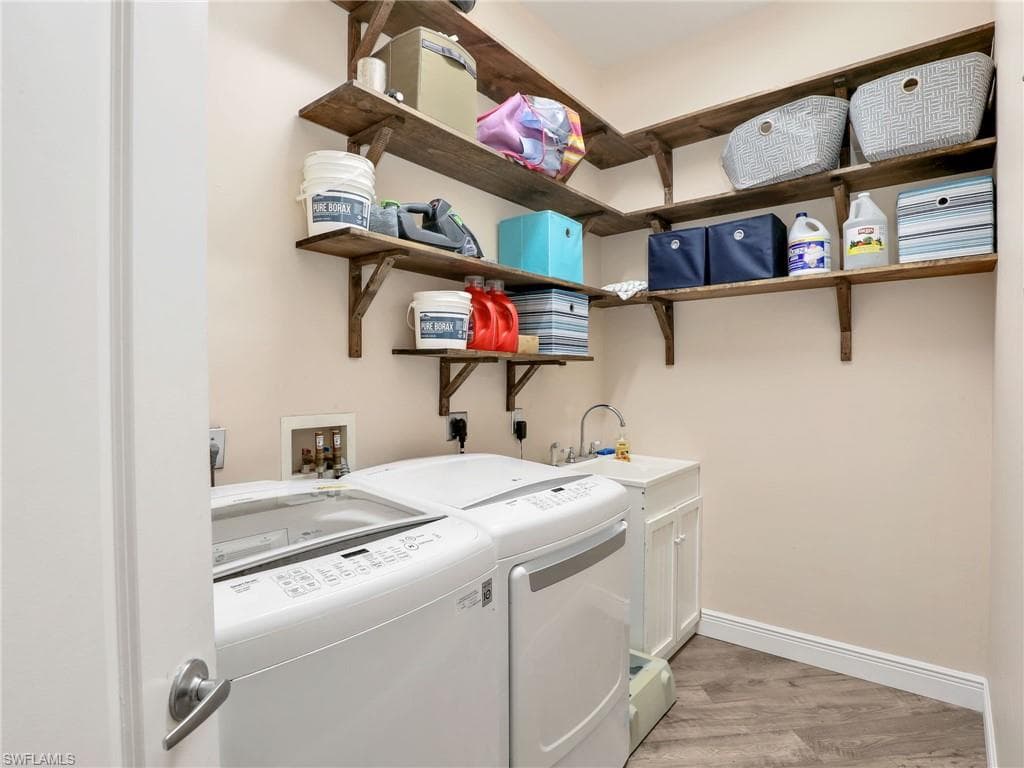 1810 Desoto AVE, LEHIGH ACRES FL 33972-32