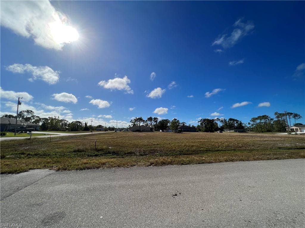4752 NW 39th AVE, CAPE CORAL FL 33993-5