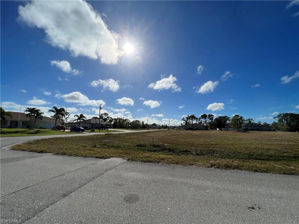 4752 NW 39th AVE, CAPE CORAL FL 33993-3