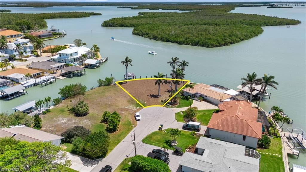 159 Tahiti ST, NAPLES FL 34113-6