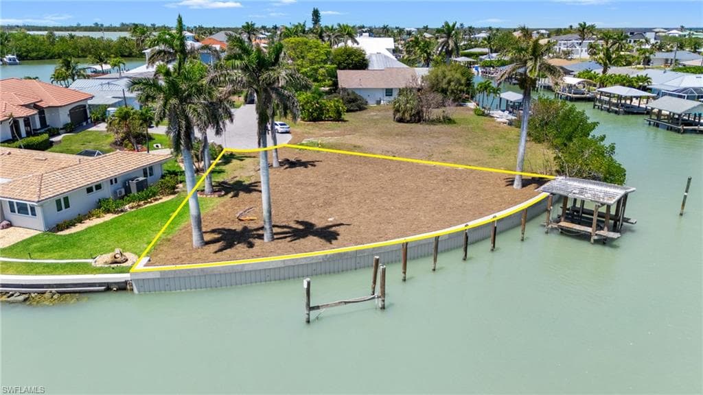 159 Tahiti ST, NAPLES FL 34113-9