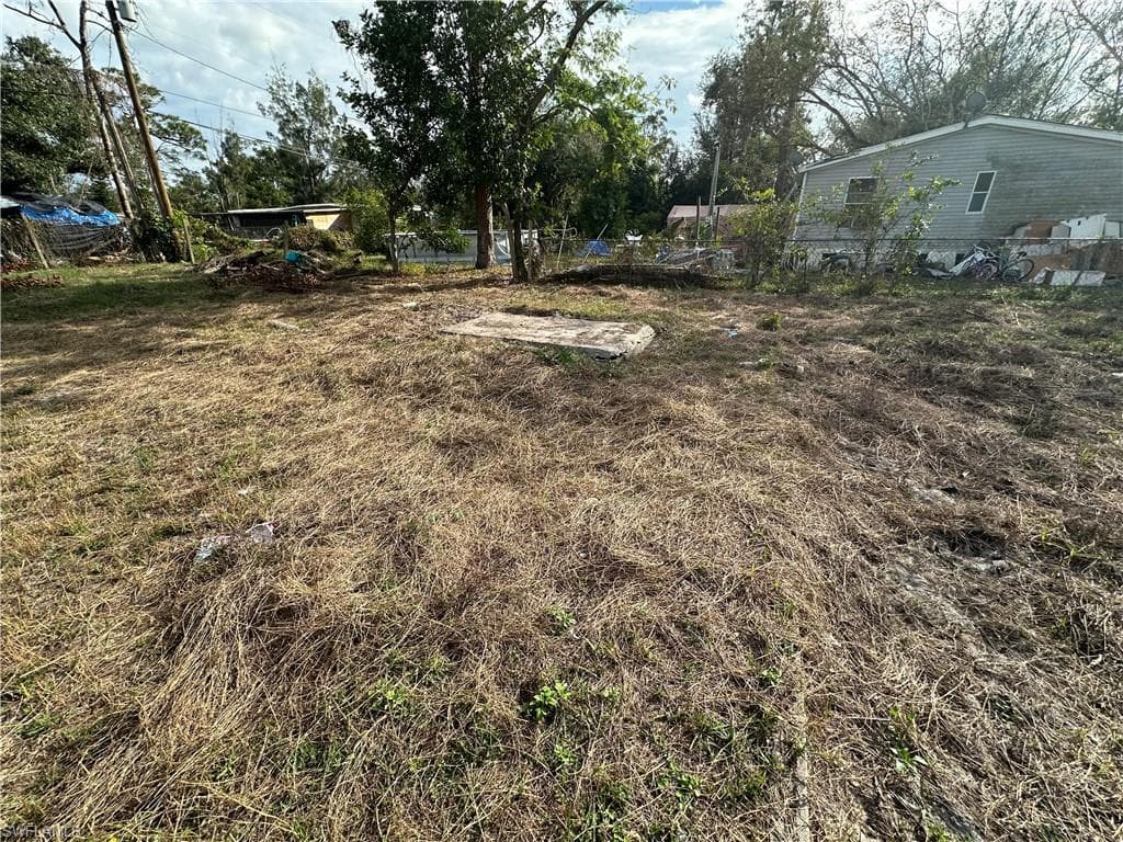 8335 Nault RD, NORTH FORT MYERS FL 33917-1