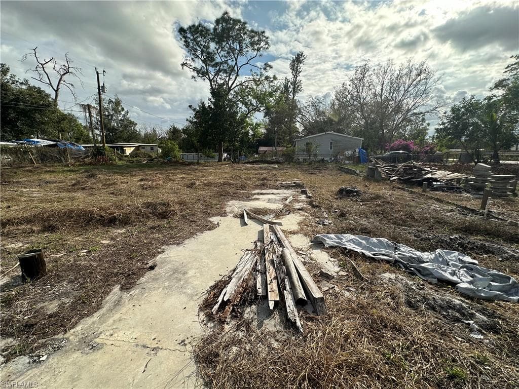 8335 Nault RD, NORTH FORT MYERS FL 33917-2