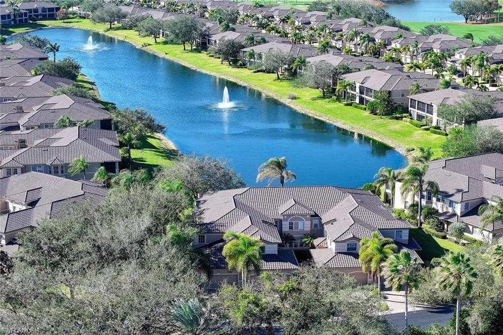 825 Regency Reserve CIR # 3701, NAPLES FL 34119-25