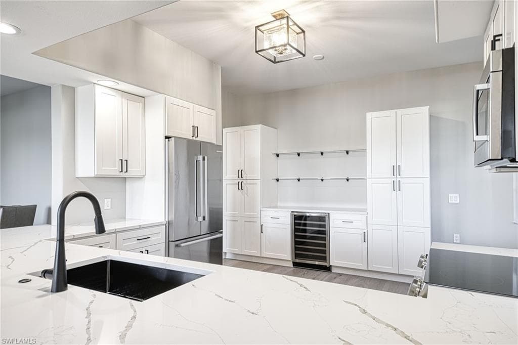 825 Regency Reserve CIR # 3701, NAPLES FL 34119-10