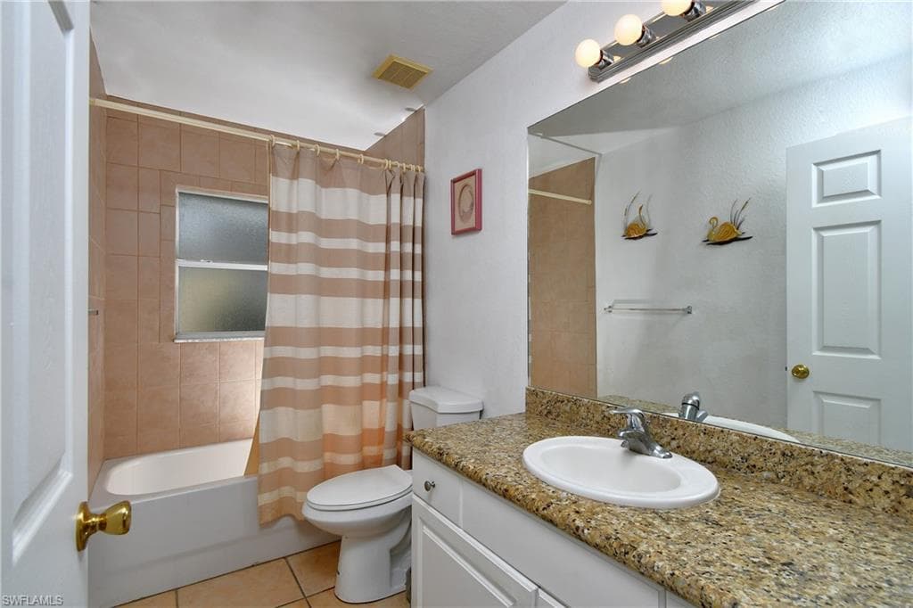 2 E Greens CIR, LEHIGH ACRES FL 33936-9