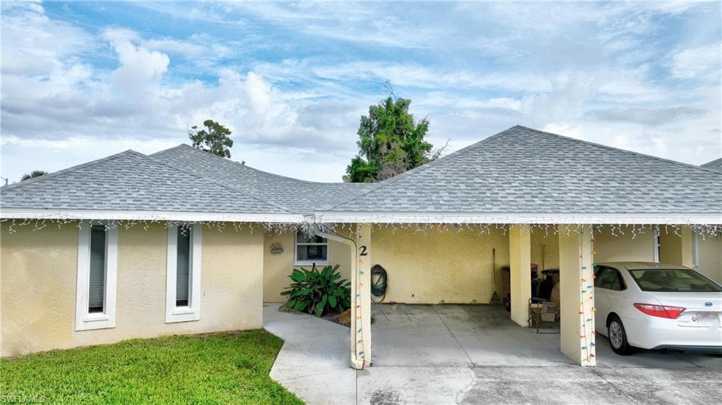2 E Greens CIR, LEHIGH ACRES FL 33936-32
