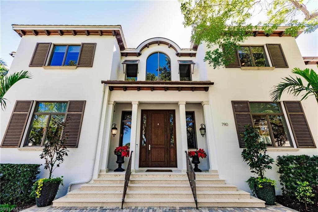 790 18th AVE S-10