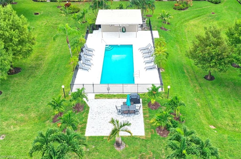 5695 Rattlesnake Hammock RD # B104, NAPLES FL 34113-27