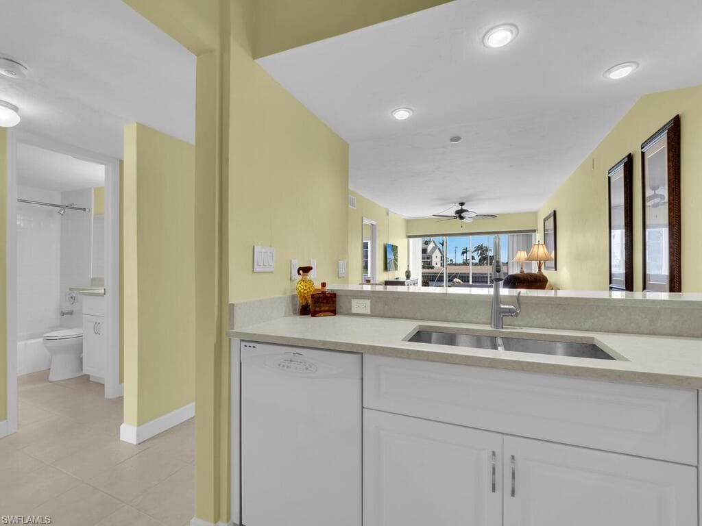 1926 SE 43rd ST # 123, CAPE CORAL FL 33904-12