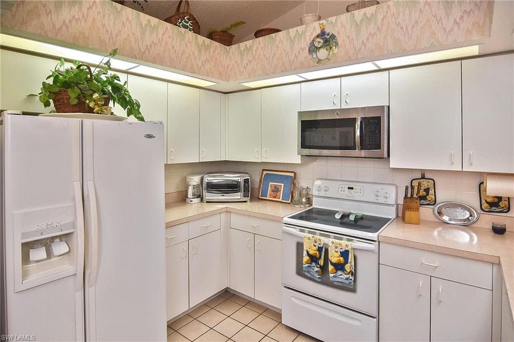 203 McGregor Park CIR, FORT MYERS FL 33908-10