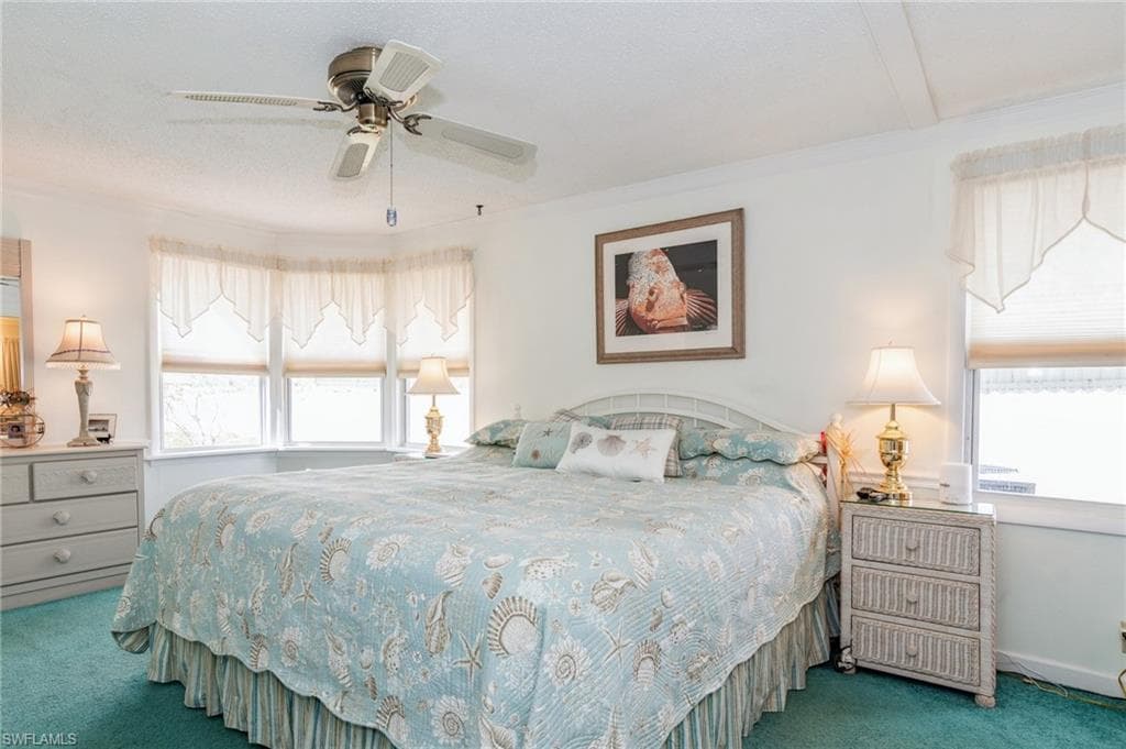 204 Grosbeak LN, NAPLES FL 34114-8